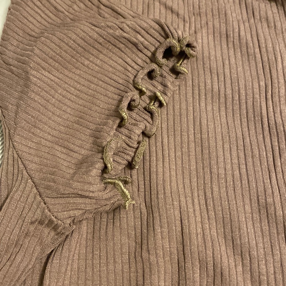 Brown ribbed top
